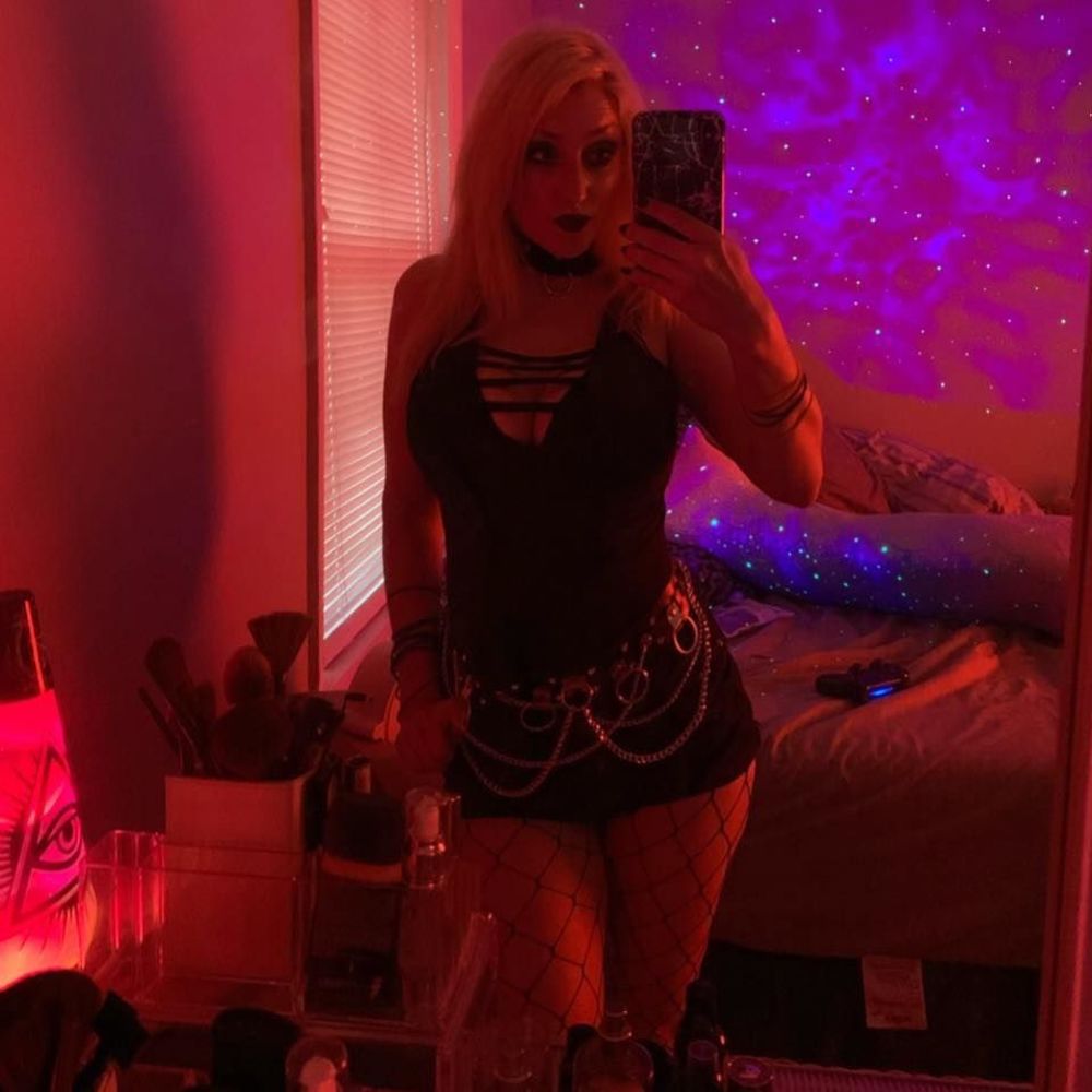 Meet your Posher, Claire